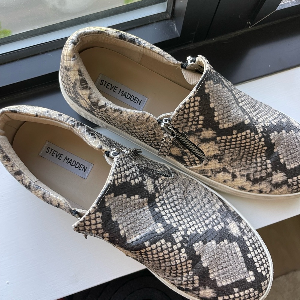 Steve Madden Loafer